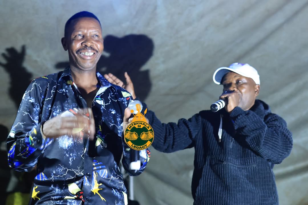 Bajabule kakhulu abalandeli kulandela ukubonakala kuka Shwi no Mtekhala behlangene